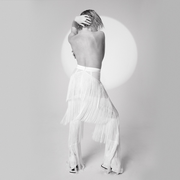 Carly Rae Jepsen「Now That I Found You」
